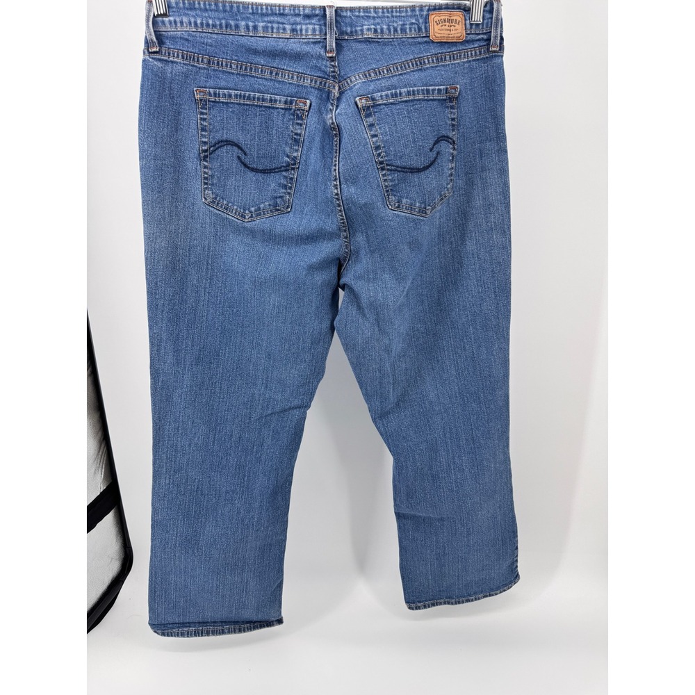 Levi Signature Bootcut Jeans Women's 18W Short Mid Rise Blue Denim‎ - Picture 16 of 16